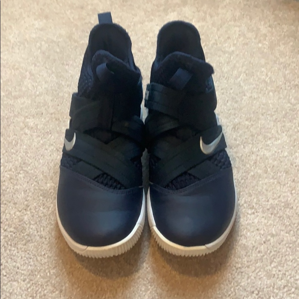 Nike LeBron Soldier youth basketball navy sneakers